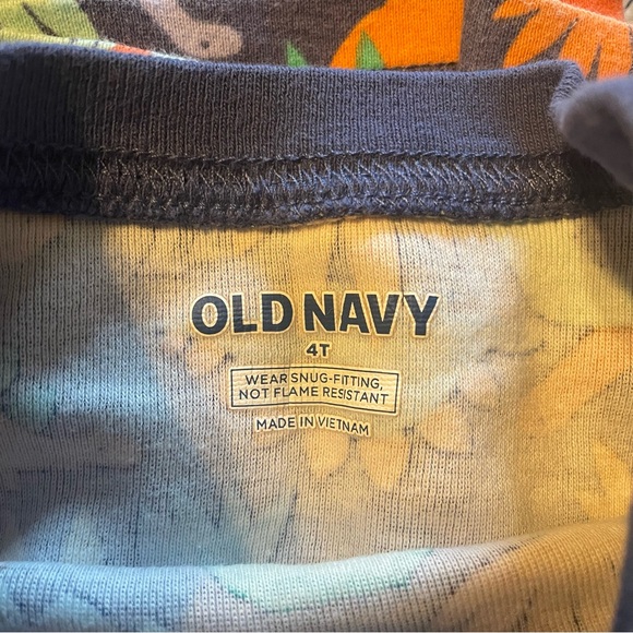 4T pajama sets - Picture 3 of 7